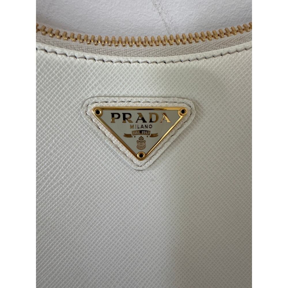Prada Re-Edition 2005 Saffiano Leather Bag White - Picture 5 of 15